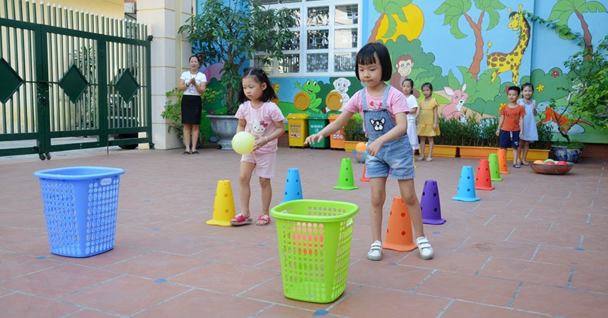 BÉ MẦM NON VÀ TIẾN TRÌNH PHÁT TRIỂN VẬN ĐỘNG TỪ 0 – 6 TUỔI